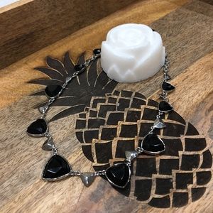 BLACK TRI NECKLACE